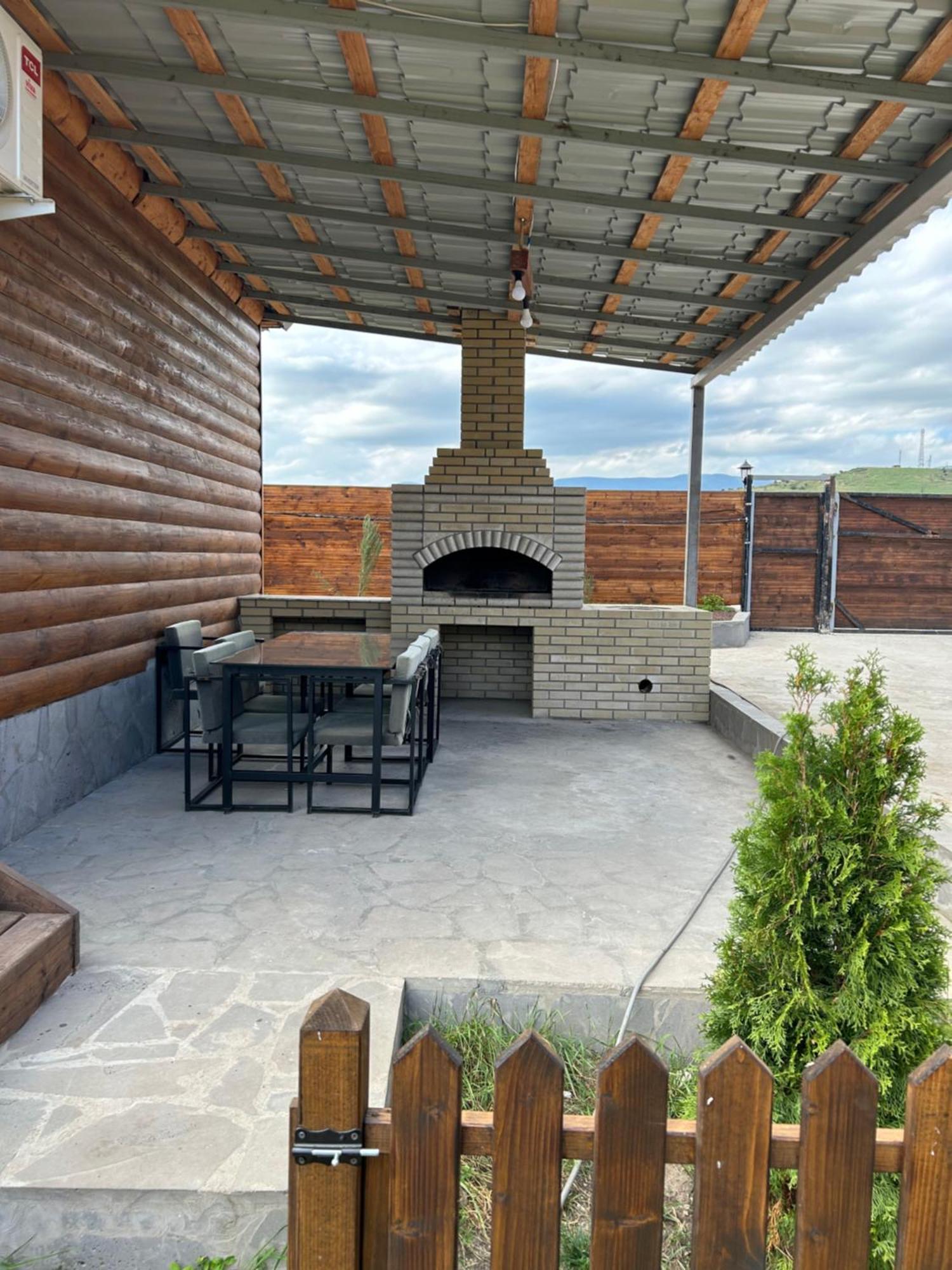 Gyulagarak V&V Hotel מראה חיצוני תמונה